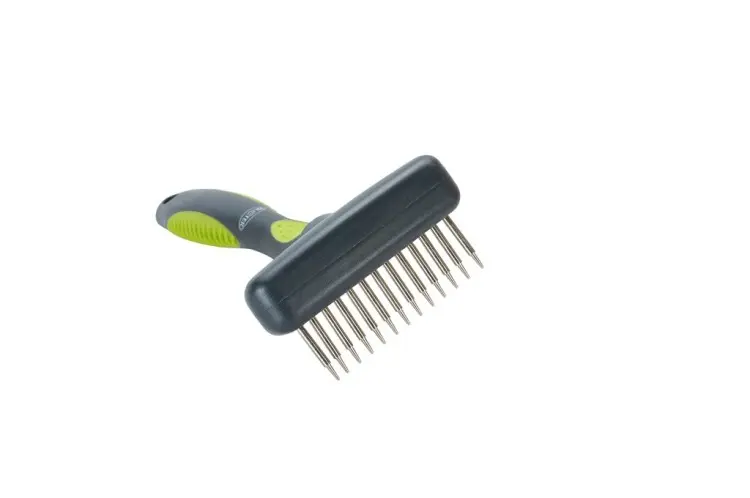 BUSTER flexible undercoat rake 13 short pins مشط الفرو المرن من باستر، 13 دبوسًا طويلًا 